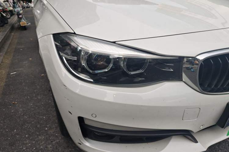 Used BMW 3 Series GT 2019 320i Sport Edition Right Front Headlight