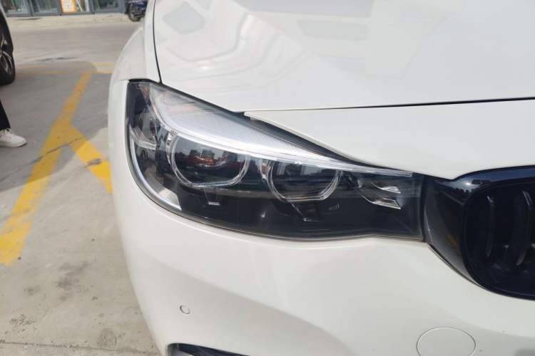 Used BMW 3 Series GT 2019 320i Sport Edition Right Front Headlight