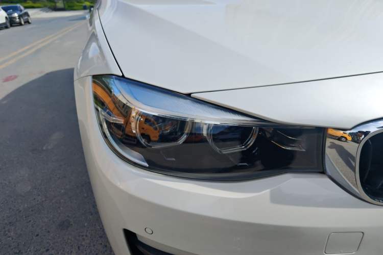Used BMW 3 Series GT 2019 320i Sport Edition Right Front Headlight