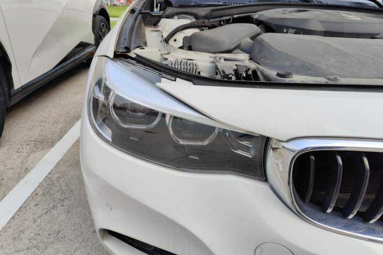 Used BMW 3 Series GT 2019 330i xDrive M Sport Edition Right Front Headlight