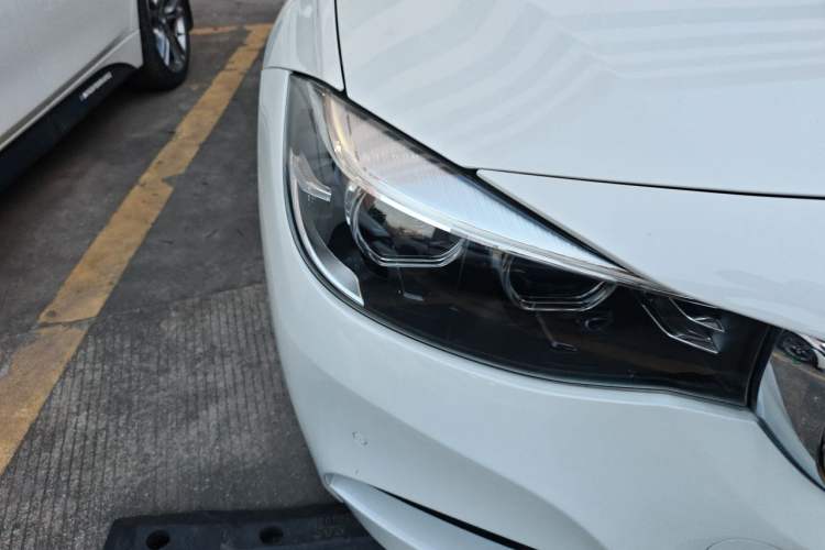 Used BMW 3 Series GT 2019 320i M Sport Package Right Front Headlight
