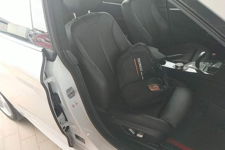 Used BMW 3 Series GT 2019 320i M Sport Package Right Front Seat