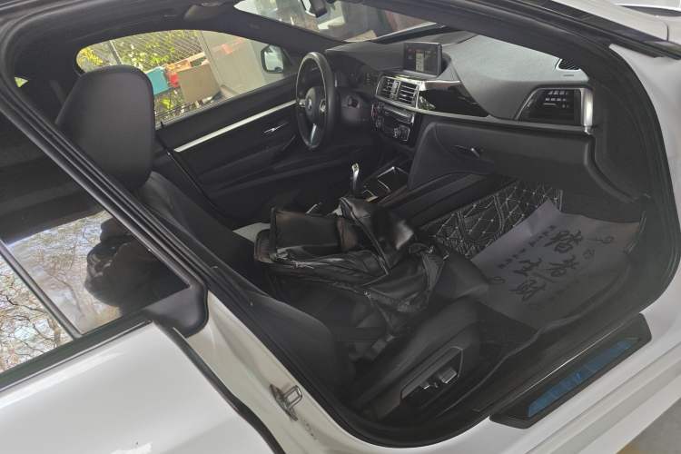 Used BMW 3 Series GT 2019 320i M Sport Package Right Front Seat