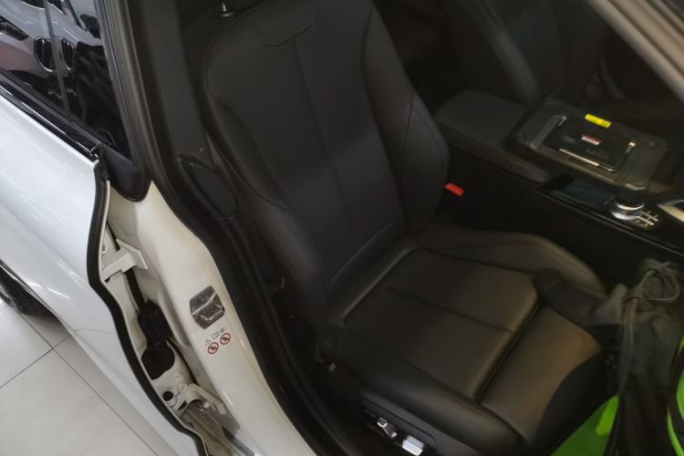 Used BMW 3 Series GT 2019 320i M Sport Package Right Front Seat