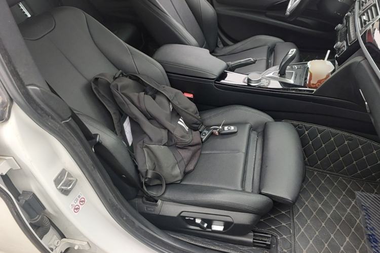 Used BMW 3 Series GT 2019 320i M Sport Package Right Front Seat
