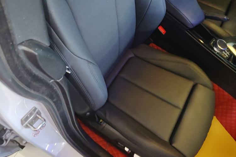 Used BMW 3 Series GT 2019 320i M Sport Package Right Front Seat