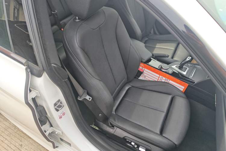 Used BMW 3 Series GT 2019 320i M Sport Package Right Front Seat