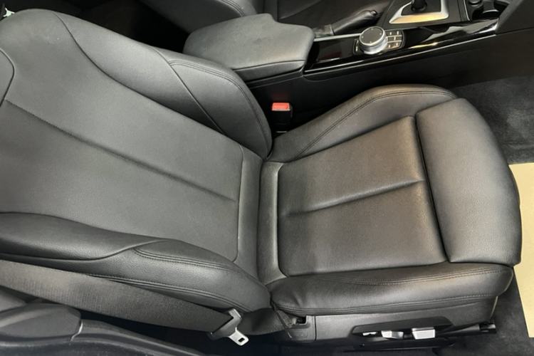 Used BMW 3 Series GT 2019 320i M Sport Package Right Front Seat