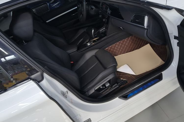 Used BMW 3 Series GT 2019 320i M Sport Package Right Front Seat