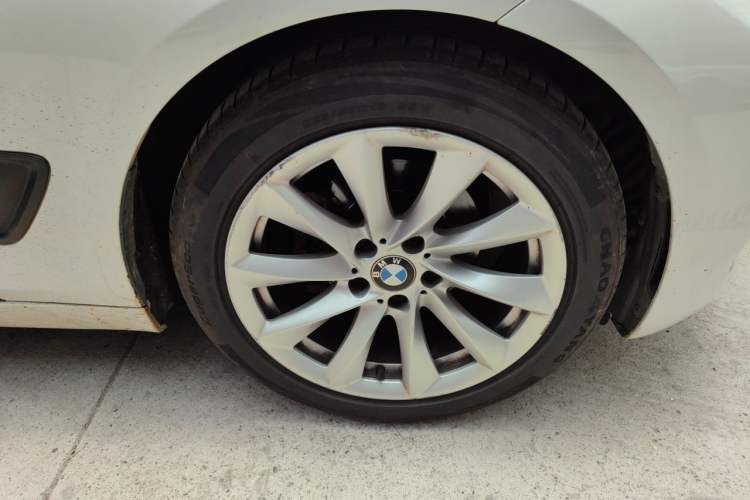 Used BMW 3 Series GT 2019 320i Sport Edition Right Front Wheel Hub