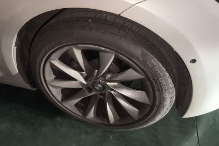 Used BMW 3 Series GT 2019 320i Sport Edition Right Front Wheel Hub