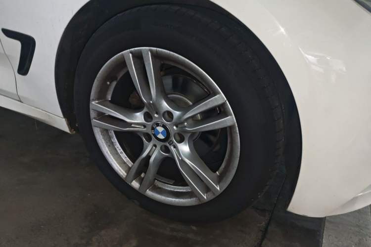 Used BMW 3 Series GT 2019 320i M Sport Right Front Wheel Hub