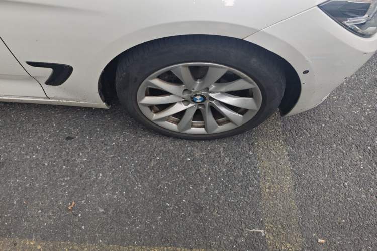 Used BMW 3 Series GT 2019 320i Sport Edition Right Front Wheel Hub