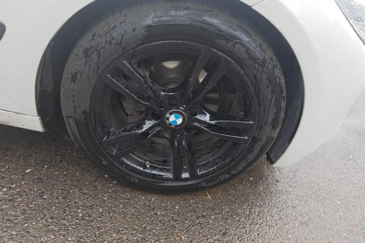 Used BMW 3 Series GT 2019 320i M Sport Night Edition Right Front Wheel Hub
