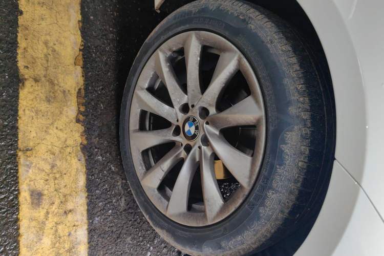 Used BMW 3 Series GT 2019 320i Sport Edition Right Front Wheel Hub