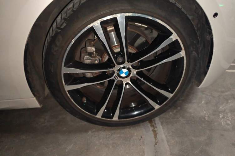 Used BMW 3 Series GT 2019 330i xDrive M Sport Edition Right Front Wheel Hub