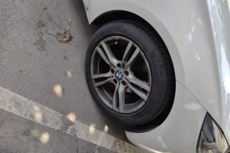 Used BMW 3 Series GT 2019 320i M Sport Right Front Wheel Hub