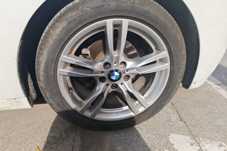 Used BMW 3 Series GT 2019 320i M Sport Package Right Front Wheel Hub