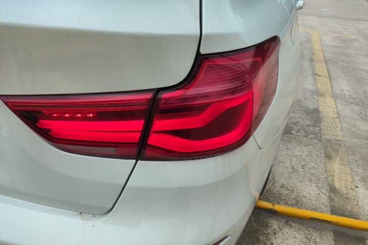 Used BMW 3 Series GT 2019 320i Sport Edition Right Rear Taillight