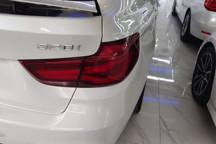 Used BMW 3 Series GT 2019 320i M Sport Package Right Rear Taillight