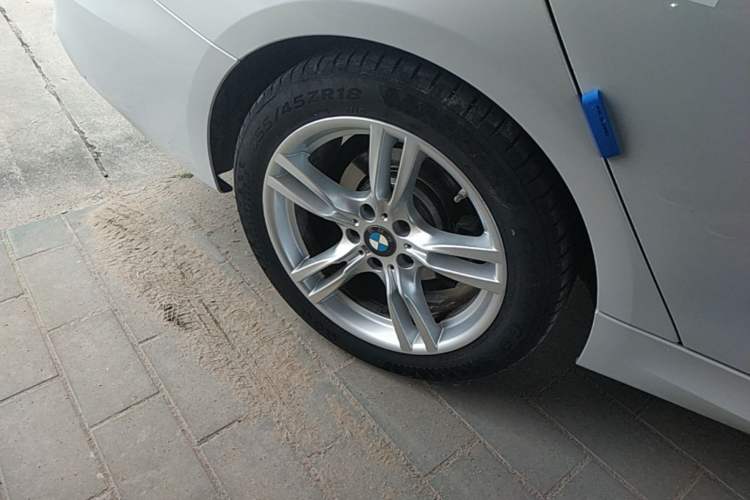 Used BMW 3 Series GT 2019 320i M Sport Package Right Rear Wheel Hub