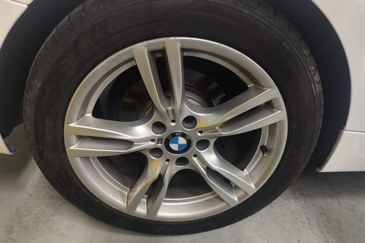 Used BMW 3 Series GT 2019 320i M Sport Right Rear Wheel Hub