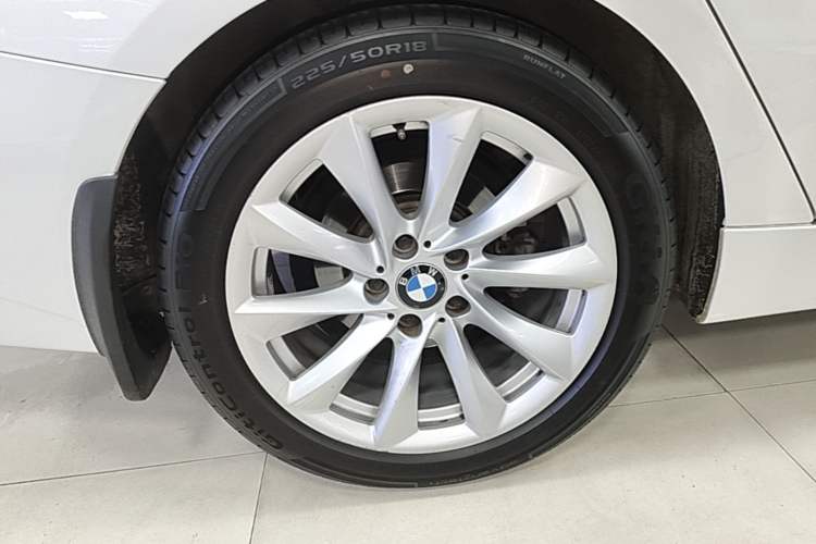 Used BMW 3 Series GT 2019 320i Sport Edition Right Rear Wheel Hub