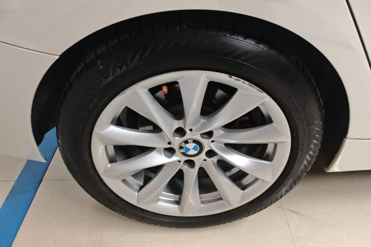 Used BMW 3 Series GT 2019 320i Sport Edition Right Rear Wheel Hub