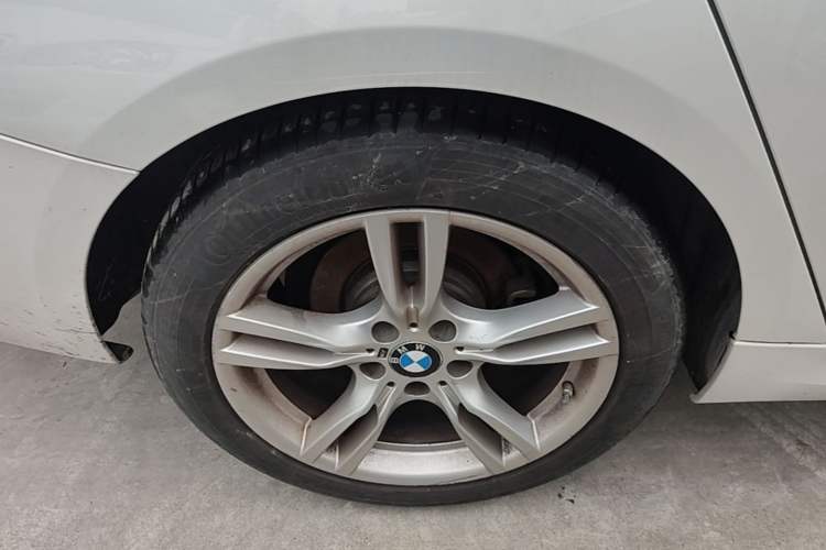 Used BMW 3 Series GT 2019 320i M Sport Package Right Rear Wheel Hub