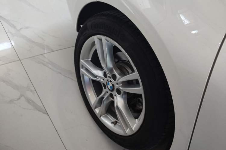 Used BMW 3 Series GT 2019 320i M Sport Package Right Rear Wheel Hub