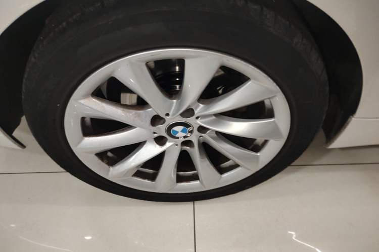 Used BMW 3 Series GT 2019 320i Sport Edition Right Rear Wheel Hub