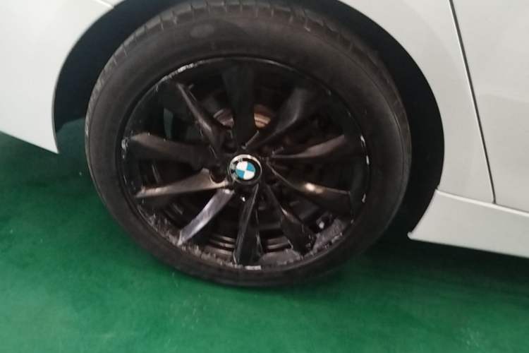 Used BMW 3 Series GT 2019 320i Sport Edition Right Rear Wheel Hub
