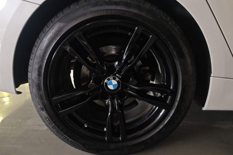 Used BMW 3 Series GT 2019 320i M Sport Night Edition Right Rear Wheel Hub