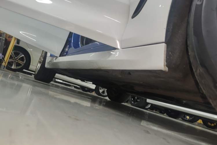 Used BMW 3 Series GT 2019 320i M Sport Right Side Sill