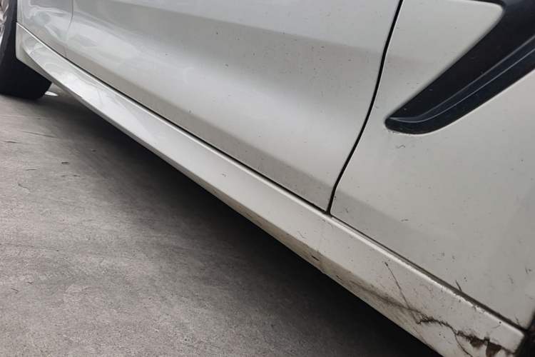 Used BMW 3 Series GT 2019 320i M Sport Package Right Side Sill