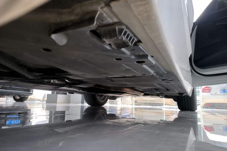 Used BMW 3 Series GT 2019 320i Sport Edition Right Side Sill