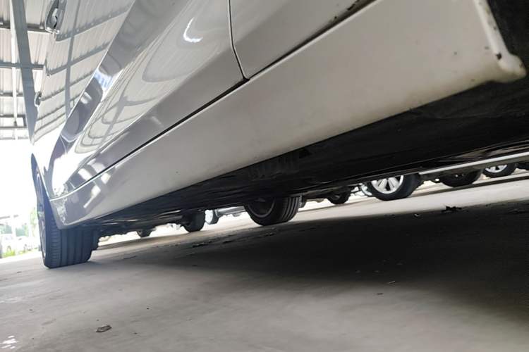 Used BMW 3 Series GT 2019 320i Sport Edition Right Side Sill