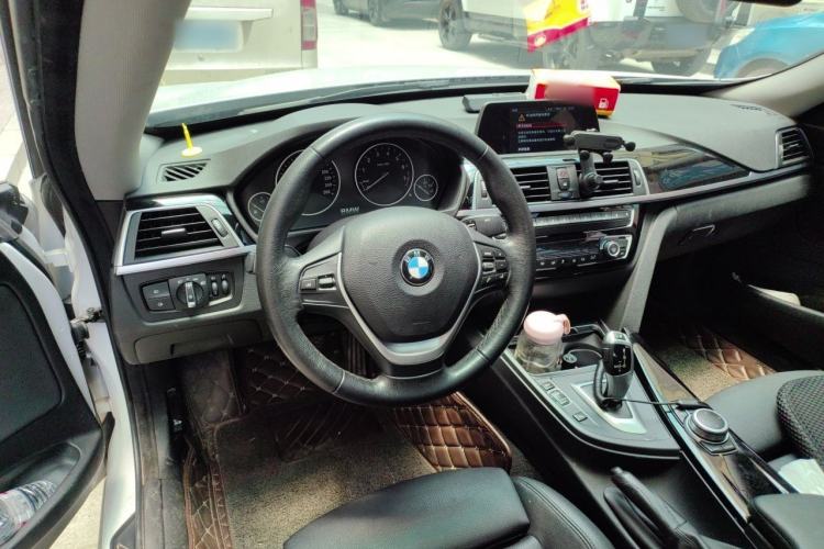 Used BMW 3 Series GT 2019 320i Sport Edition Steering Wheel