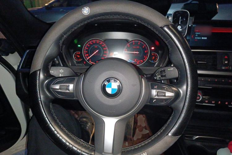 Used BMW 3 Series GT 2019 320i M Sport Package Steering Wheel