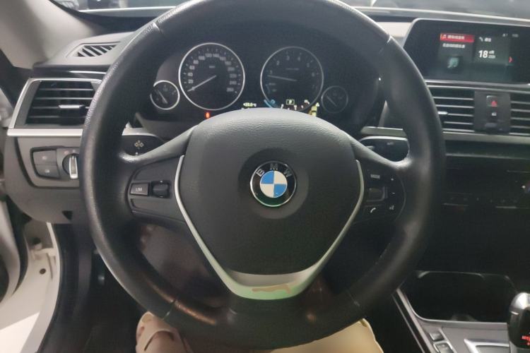 Used BMW 3 Series GT 2019 320i Sport Edition Steering Wheel