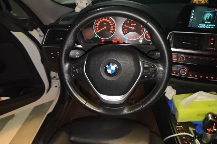 Used BMW 3 Series GT 2019 320i Sport Edition Steering Wheel