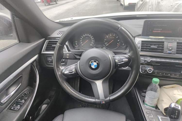 Used BMW 3 Series GT 2019 320i M Sport Package Steering Wheel