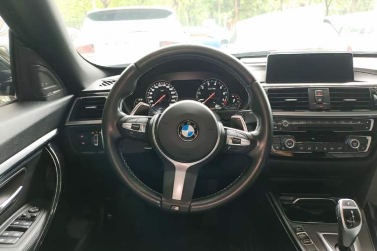 Used BMW 3 Series GT 2019 320i M Sport Night Edition Steering Wheel