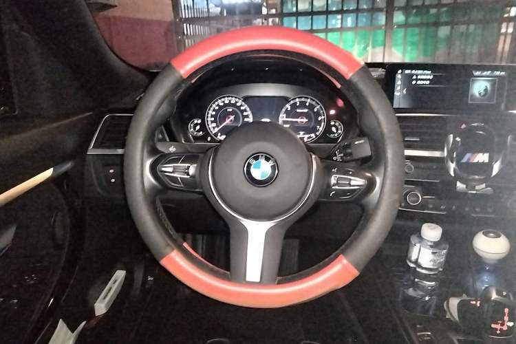 Used BMW 3 Series GT 2019 320i M Sport Package Steering Wheel