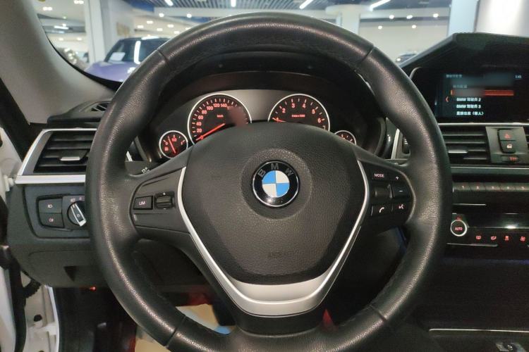 Used BMW 3 Series GT 2019 320i Sport Edition Steering Wheel