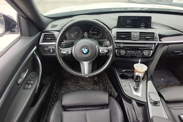 Used BMW 3 Series GT 2019 320i M Sport Package Steering Wheel