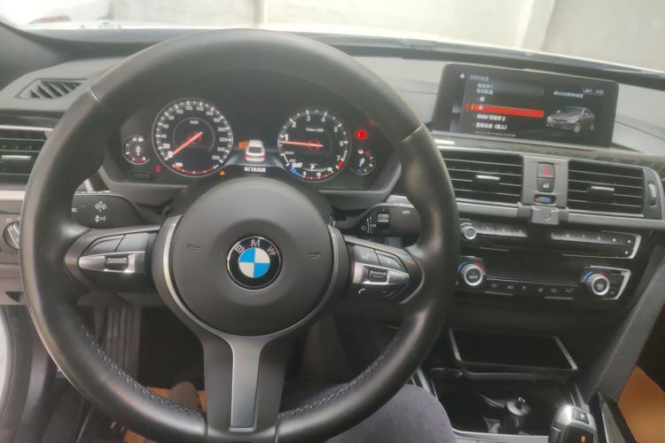 Used BMW 3 Series GT 2019 320i M Sport Package Steering Wheel