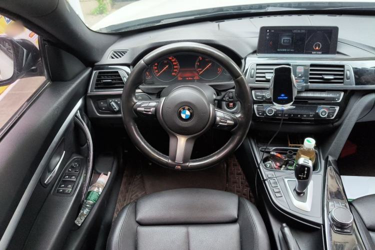 Used BMW 3 Series GT 2019 320i M Sport Package Steering Wheel