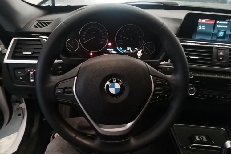 Used BMW 3 Series GT 2019 320i Sport Edition Steering Wheel