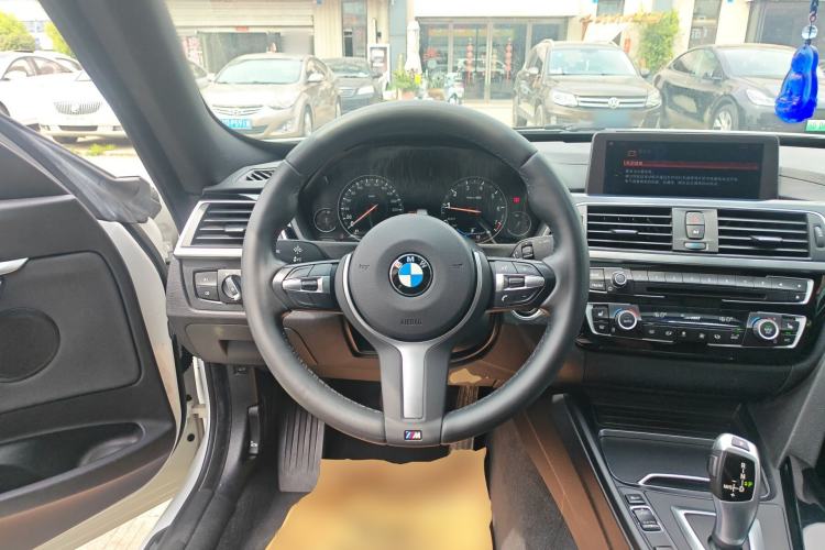 Used BMW 3 Series GT 2019 320i M Sport Package Steering Wheel